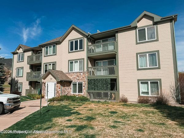 790 Castle Valley Boulevard, Unit L, New Castle, CO 81647