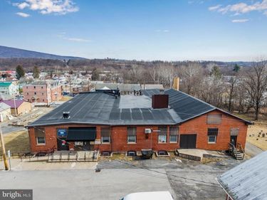 133-135 S 5TH STREET, NEWPORT, PA 17074