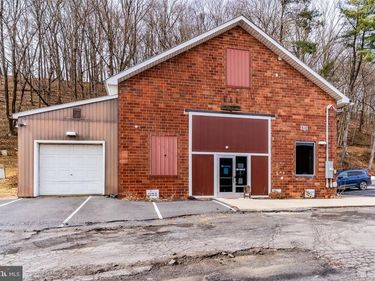 134 S 5TH STREET, NEWPORT, PA 17074