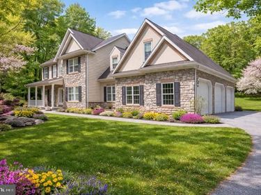 304 IRON VALLEY DRIVE, LEBANON, PA 17042