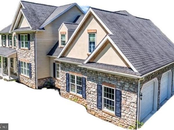 304 IRON VALLEY DRIVE, LEBANON, PA 17042