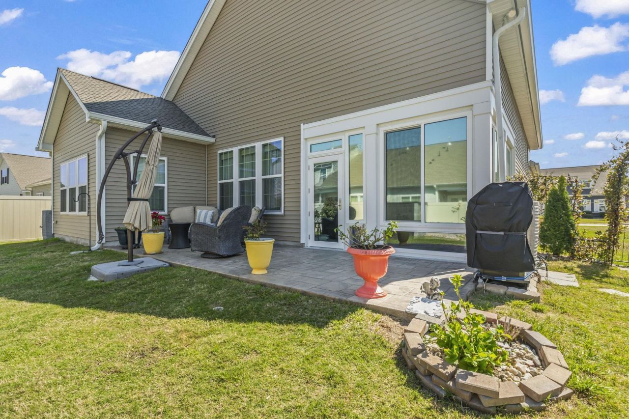 2049 Great Blue Heron Dr. Photo 32