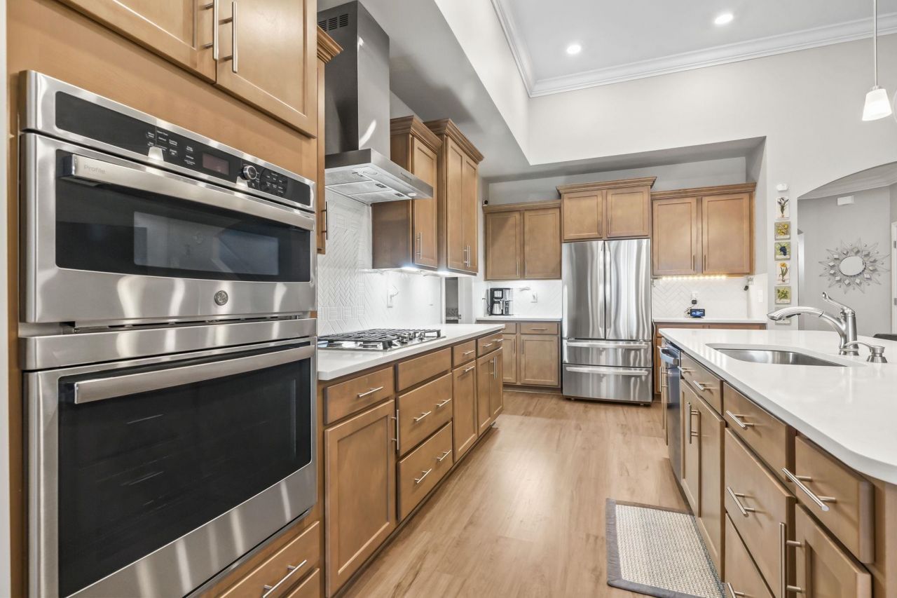 2049 Great Blue Heron Dr. Photo 6