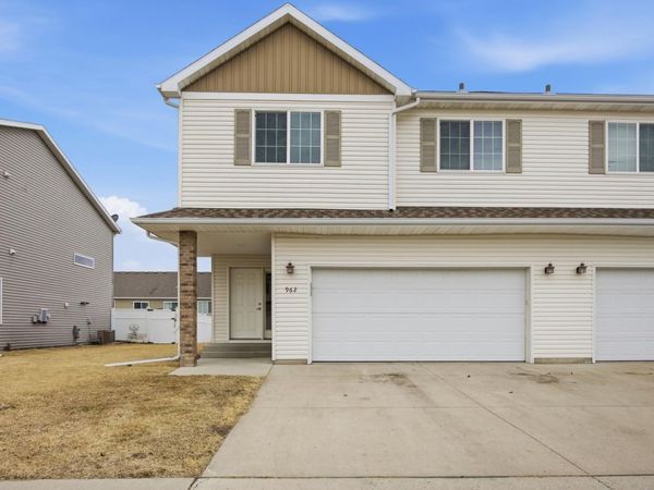 962 31st Avenue W, West Fargo, ND 58078
