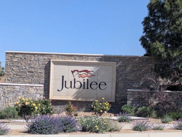 470 Zuni River Circle SW, Los Lunas, NM 87031