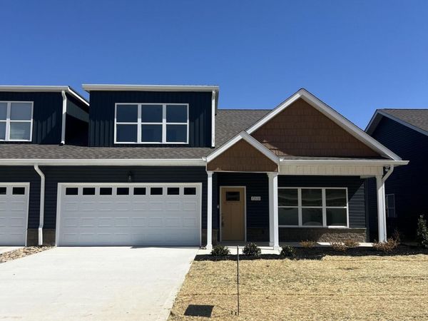 7336 Whispering Creek Lane , Powell, TN 37849