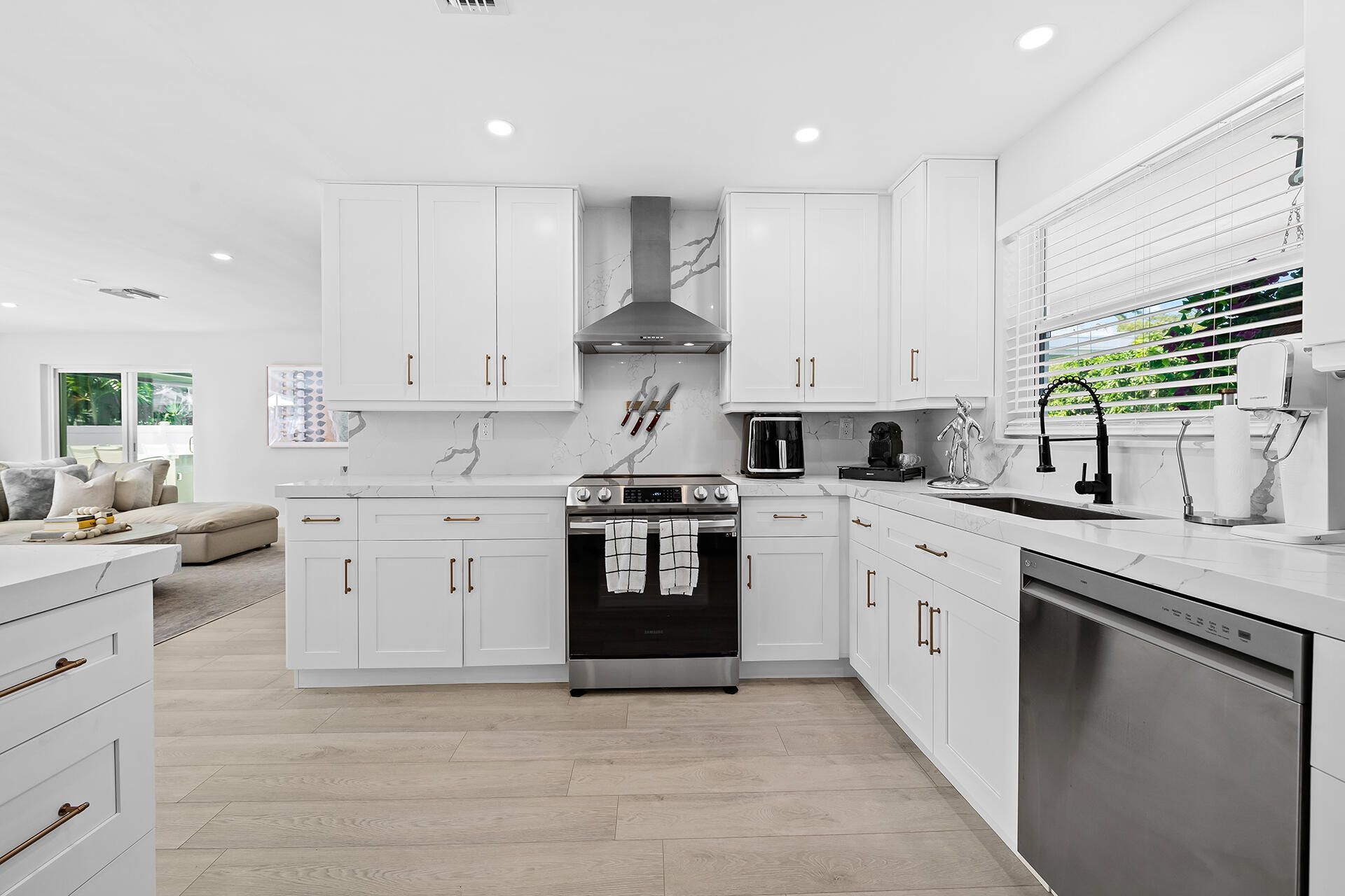 698 W Camino, Boca Raton, FL 33486 Photo