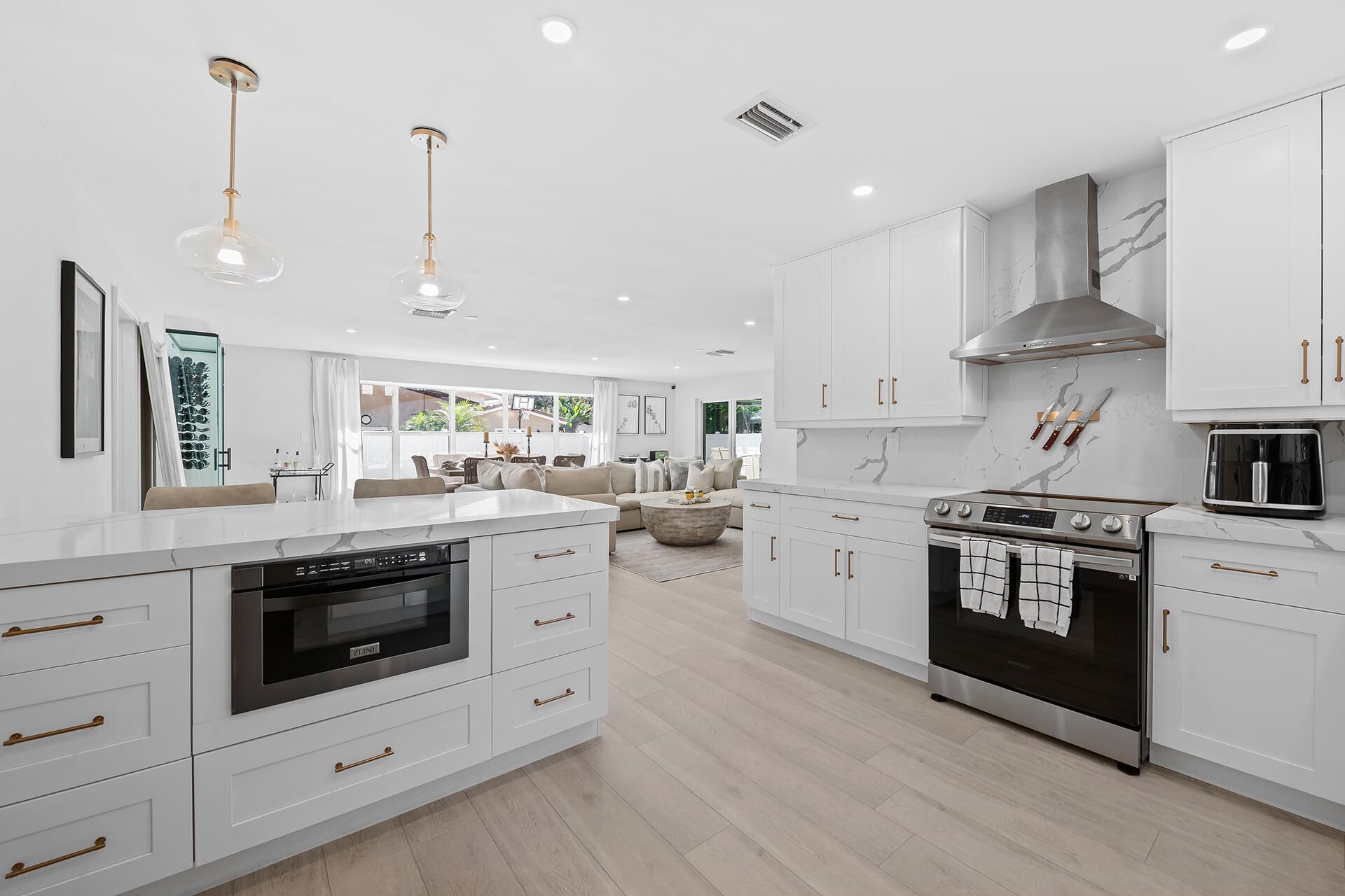 698 W Camino, Boca Raton, FL 33486 Photo