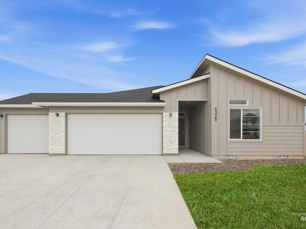 5326 E Phelps Lake Dr, Nampa, ID 83687