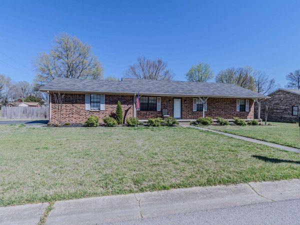 1307 Daniel Drive, Paragould, AR 72450
