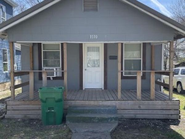 1110 W Division Street, Springfield, MO 65803