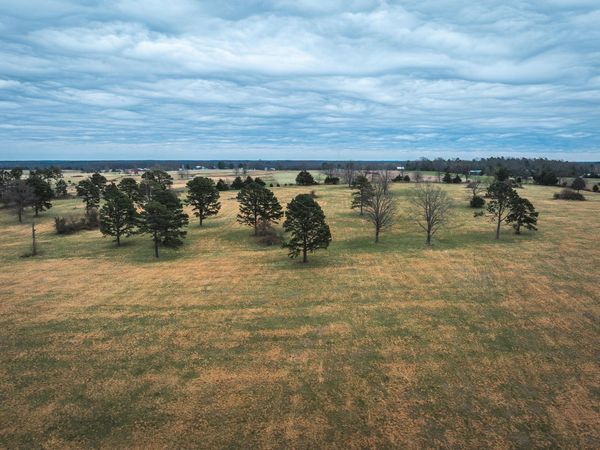 000 Dewitt Drive, Hartshorn, MO 65479