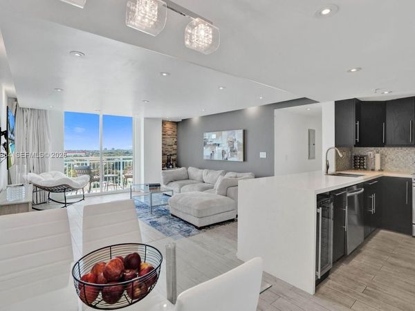 3000 Coral Way , Unit 1114, Miami, FL 33145