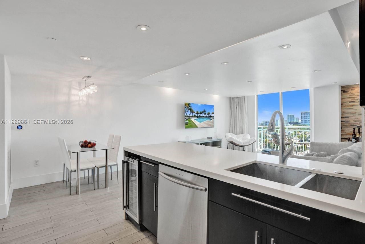 3000 Coral Way , Unit 1114, Miami, FL 33145 Photo