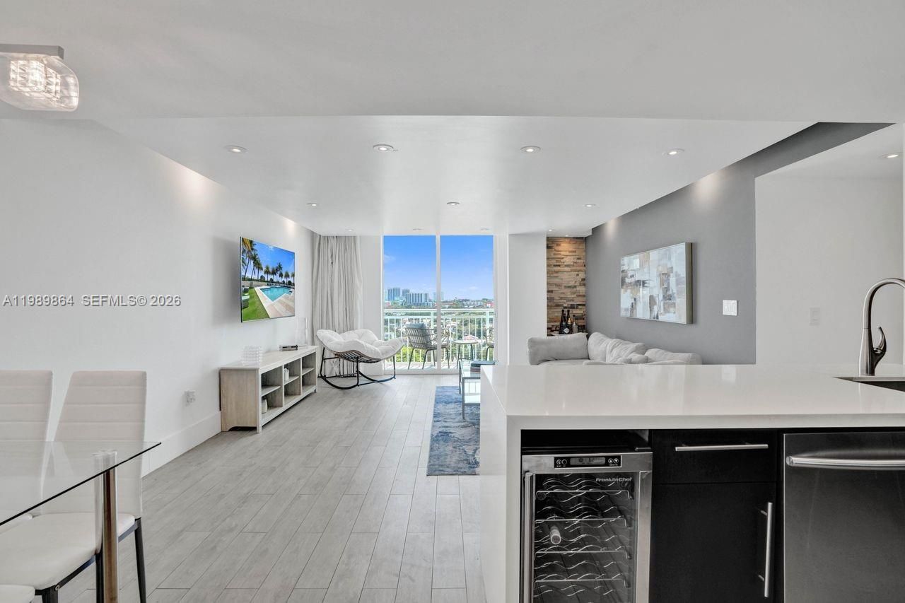 3000 Coral Way , Unit 1114, Miami, FL 33145 Photo