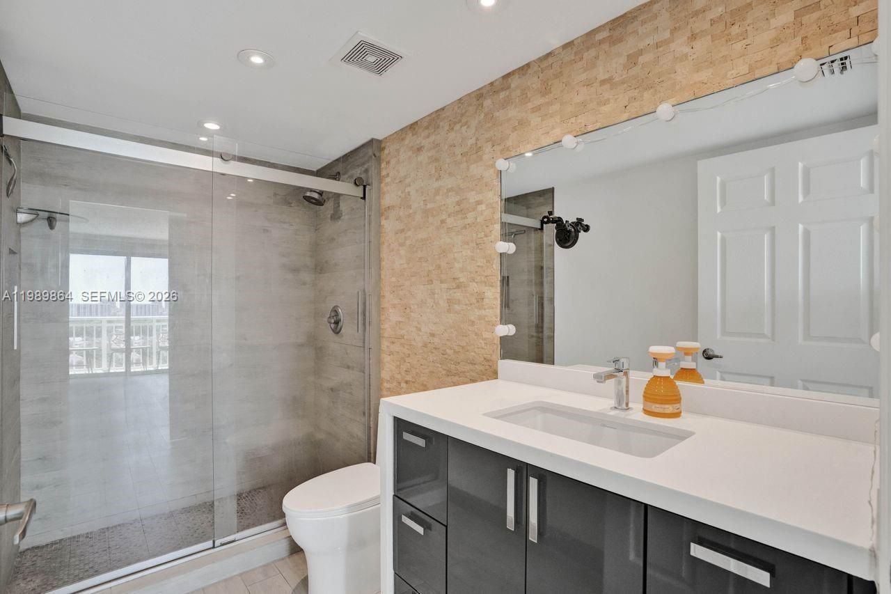 3000 Coral Way , Unit 1114, Miami, FL 33145 Photo