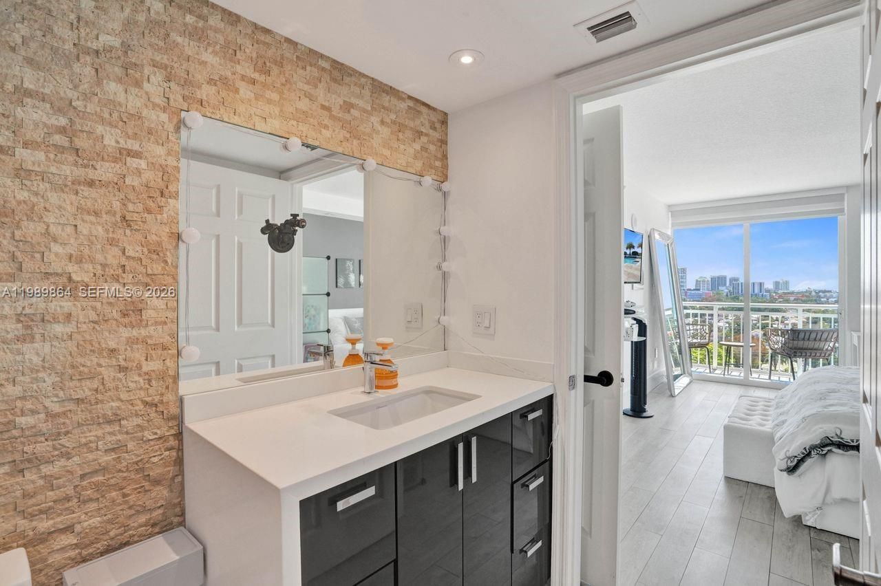 3000 Coral Way , Unit 1114, Miami, FL 33145 Photo