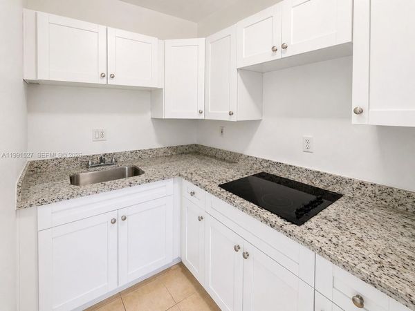 2047 Lincoln Ave, Unit 4, Opa-Locka, FL 33054