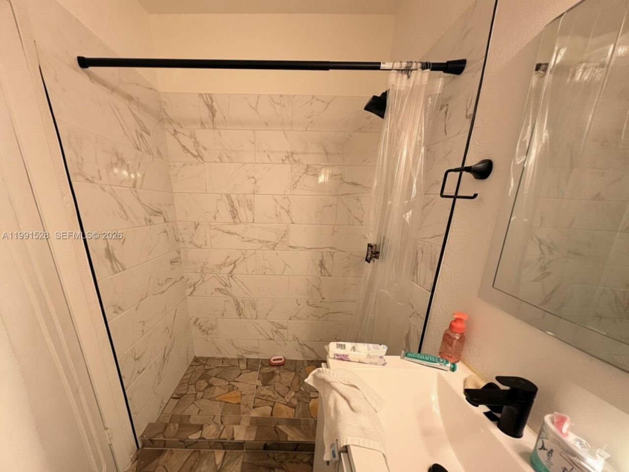 18707 NE 2nd Ave , Unit 919, Miami, FL 33179 Photo