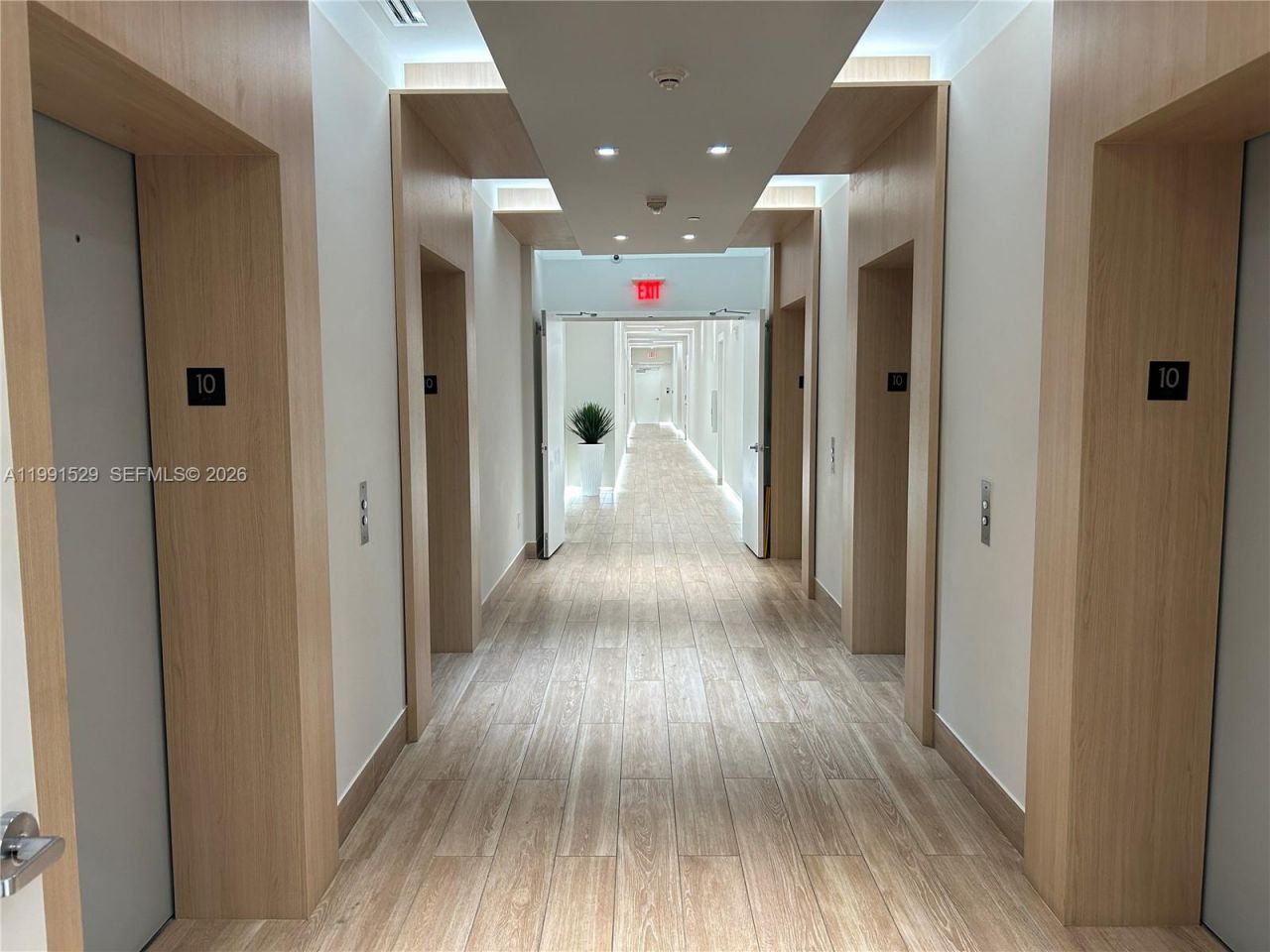 90 SW 3rd St, Unit 3610, Miami, FL 33130 Photo