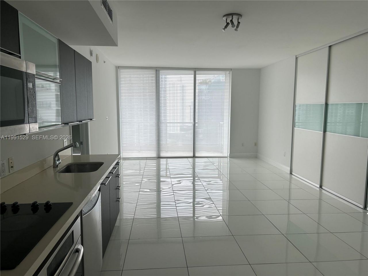 90 SW 3rd St, Unit 3610, Miami, FL 33130 Photo