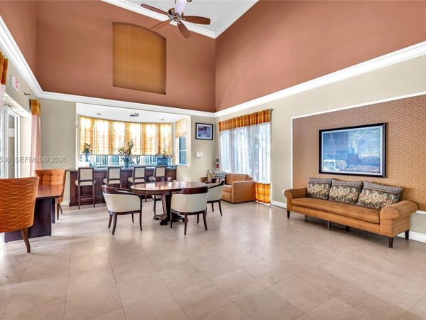 470 S Park Rd, Unit 7-204, Hollywood, FL 33021