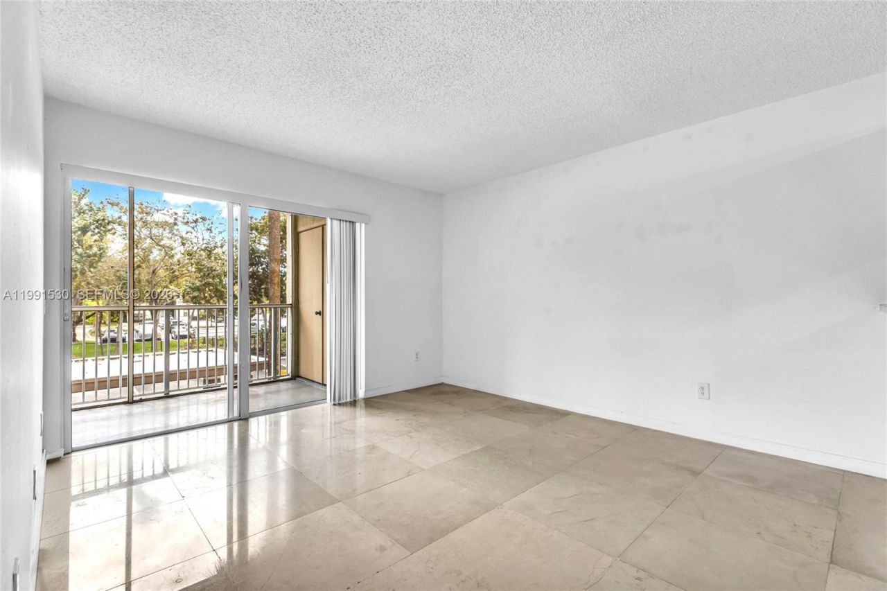 470 S Park Rd, Unit 7-204, Hollywood, FL 33021 Photo