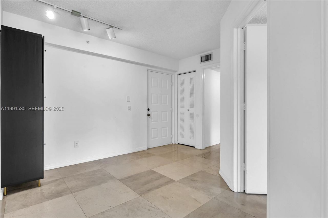 470 S Park Rd, Unit 7-204, Hollywood, FL 33021 Photo