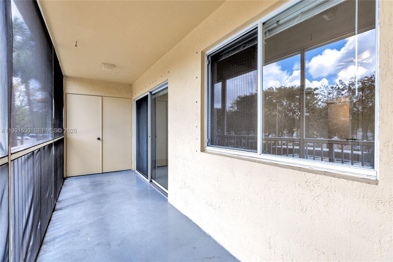 470 S Park Rd, Unit 7-204, Hollywood, FL 33021 Photo