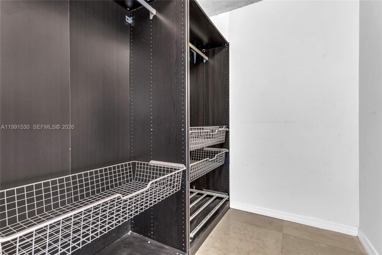 470 S Park Rd, Unit 7-204, Hollywood, FL 33021 Photo