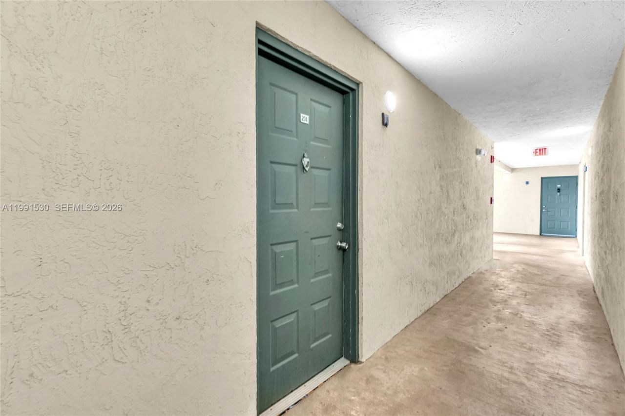 470 S Park Rd, Unit 7-204, Hollywood, FL 33021 Photo