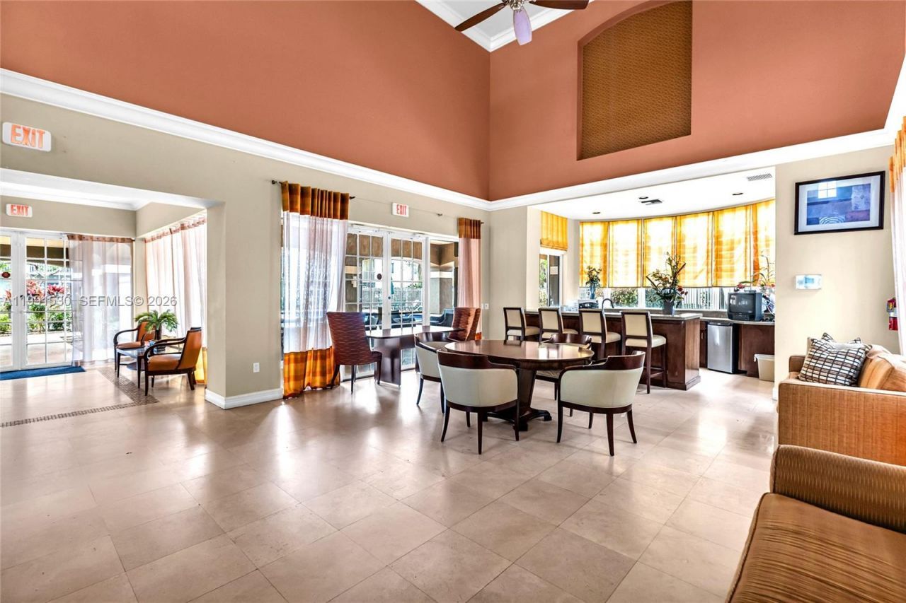 470 S Park Rd, Unit 7-204, Hollywood, FL 33021 Photo