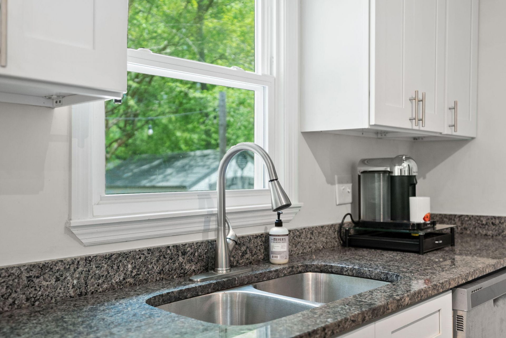 119 Red Cedar Drive Photo 10