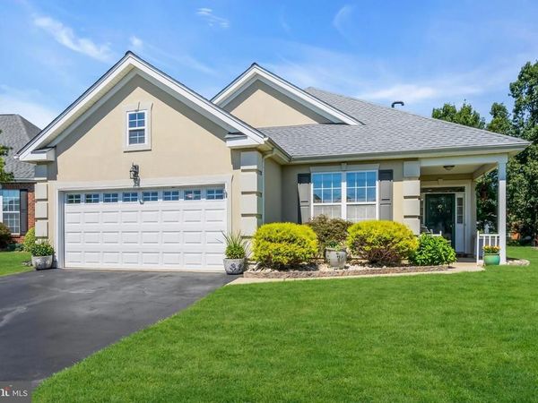 40 BUNKER HILL DRIVE, ALLENTOWN, NJ 08501