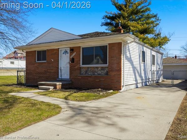 28816 Groveland Street, Madison Heights, MI 48071