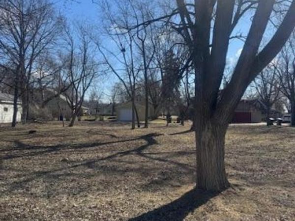 126 8th Avenue N, Waite Park, MN 56387