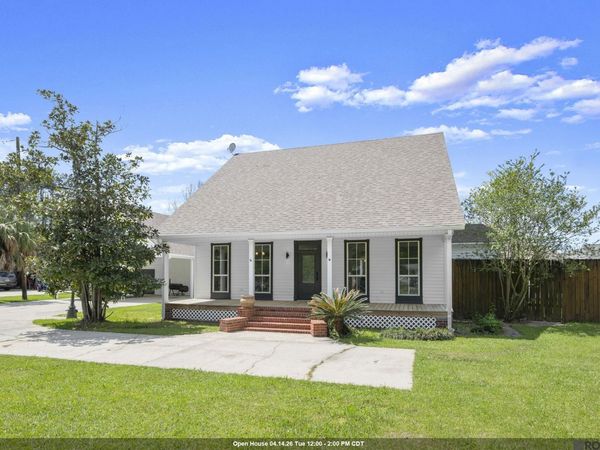 32787 Duff Rd, Walker, LA 70785