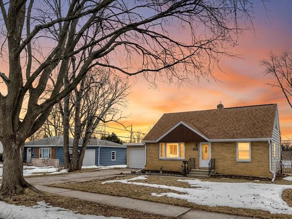 927 SPENCE STREET, Green Bay, WI 54304