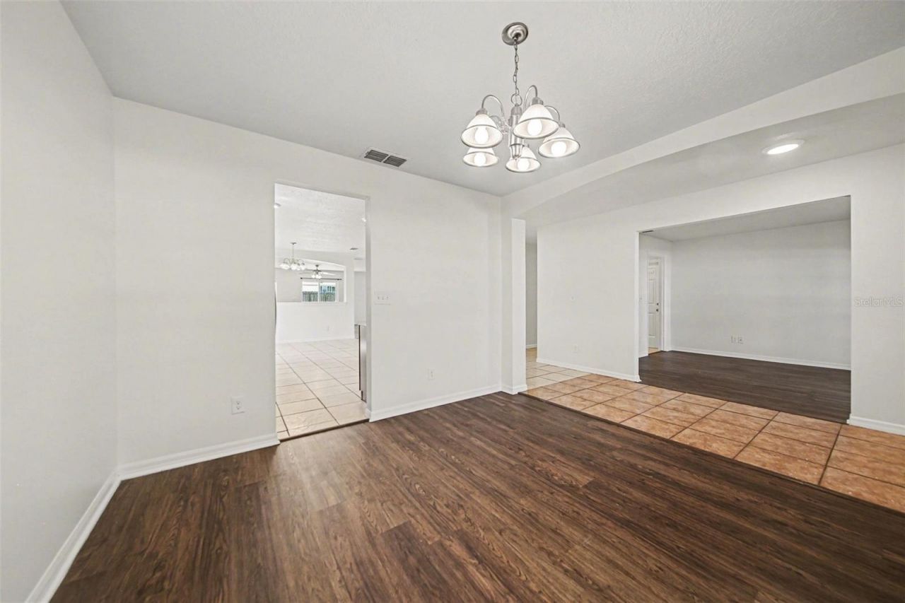 1461 E Whooping Drive , Groveland, FL 34736 Photo