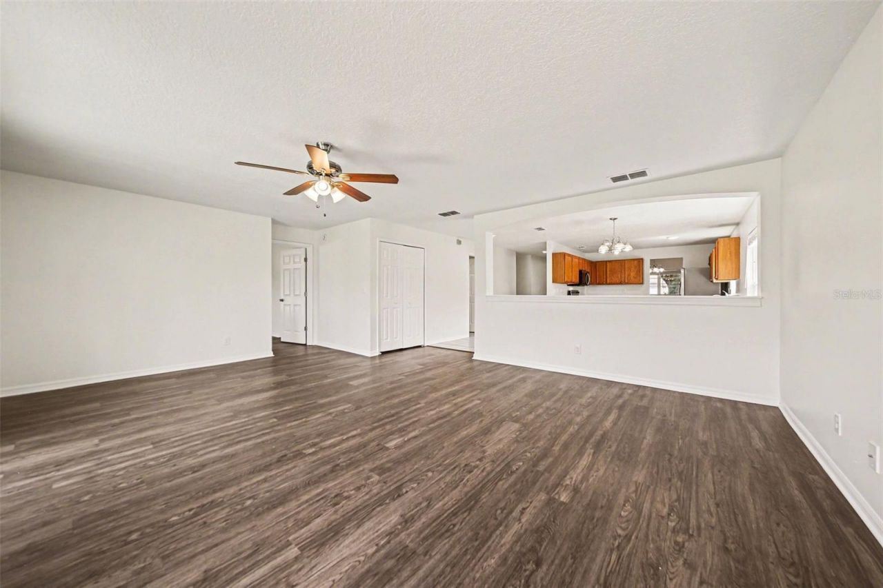 1461 E Whooping Drive , Groveland, FL 34736 Photo