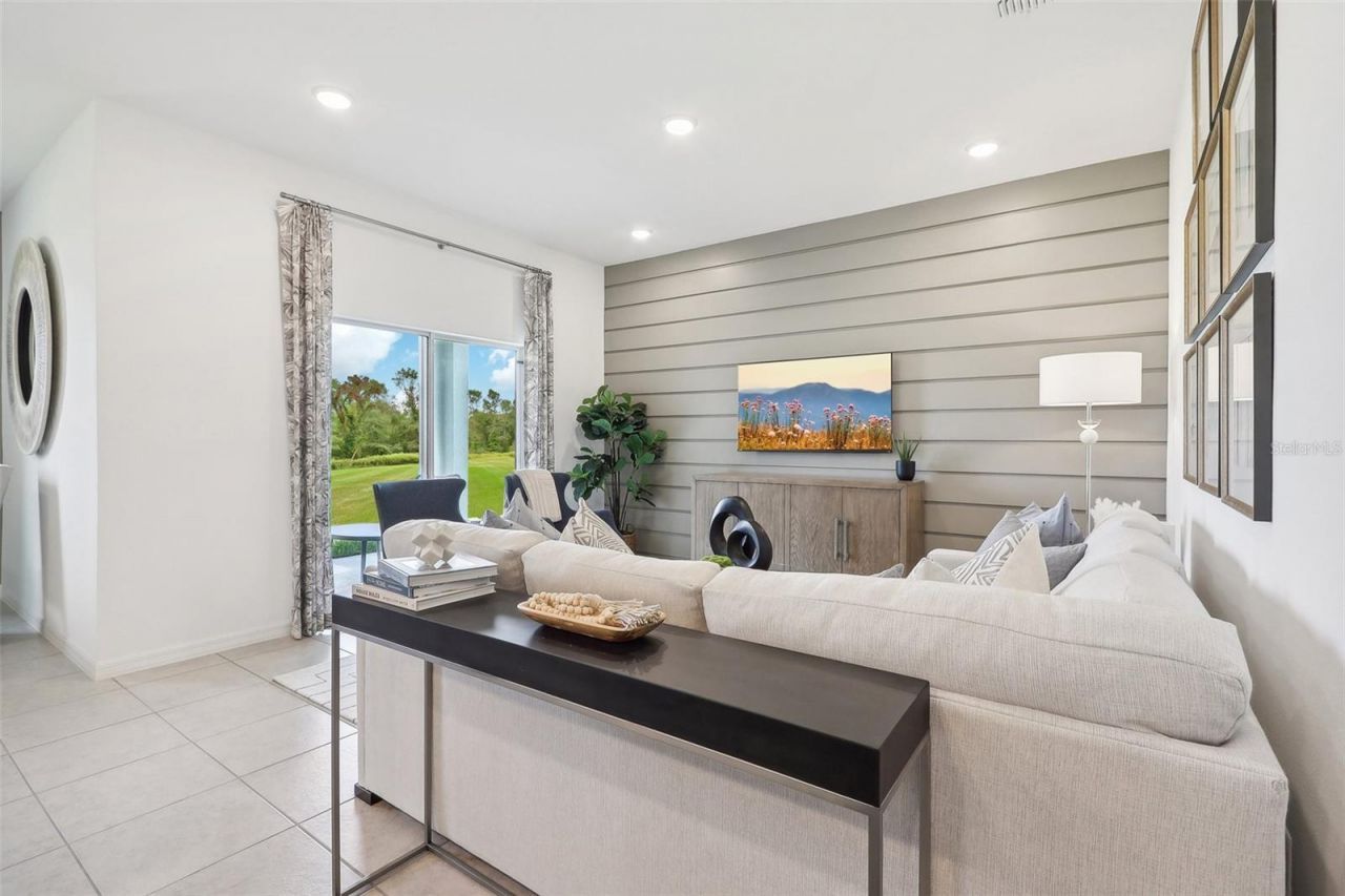 1088 Clay Boulevard , Tavares, FL 32778 Photo