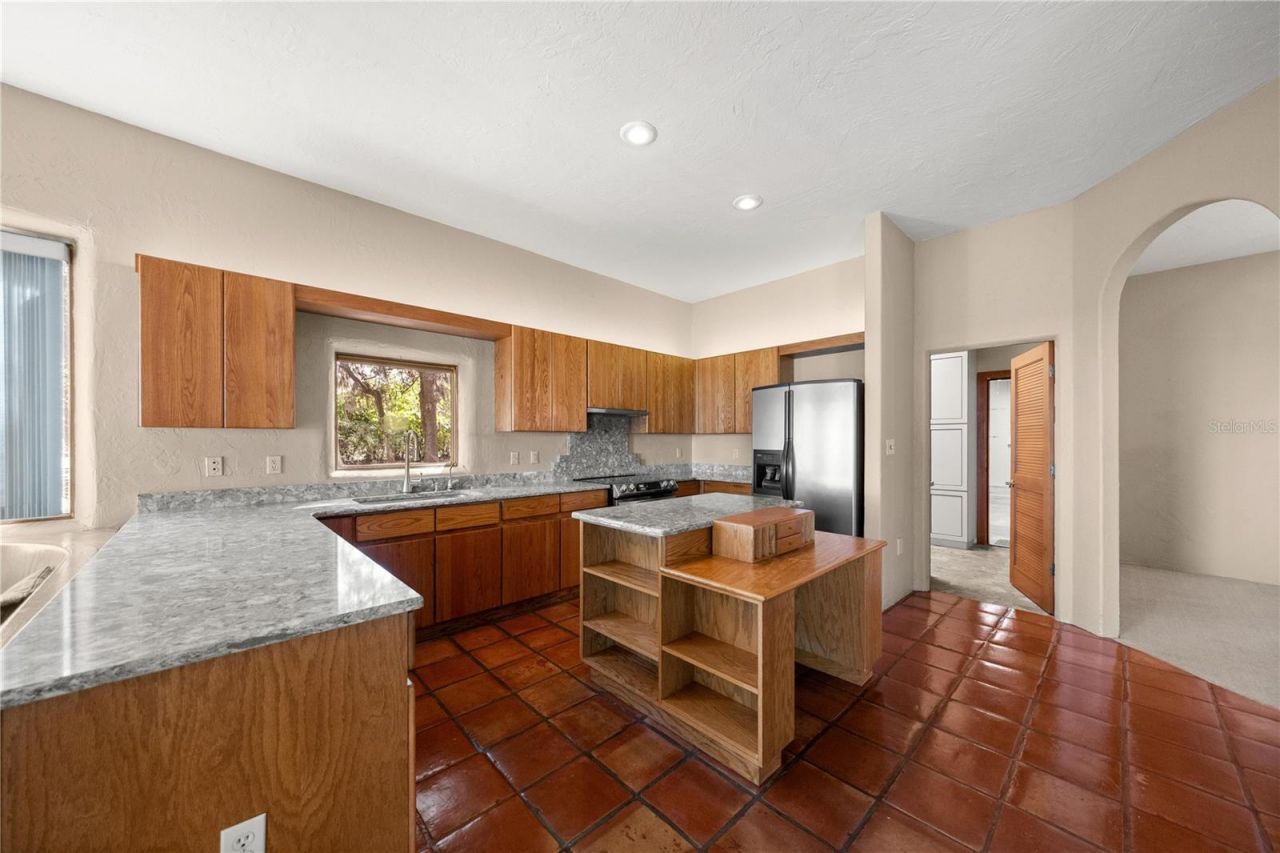 12621 SE Sunset Harbor Road, Weirsdale, FL 32195 Photo