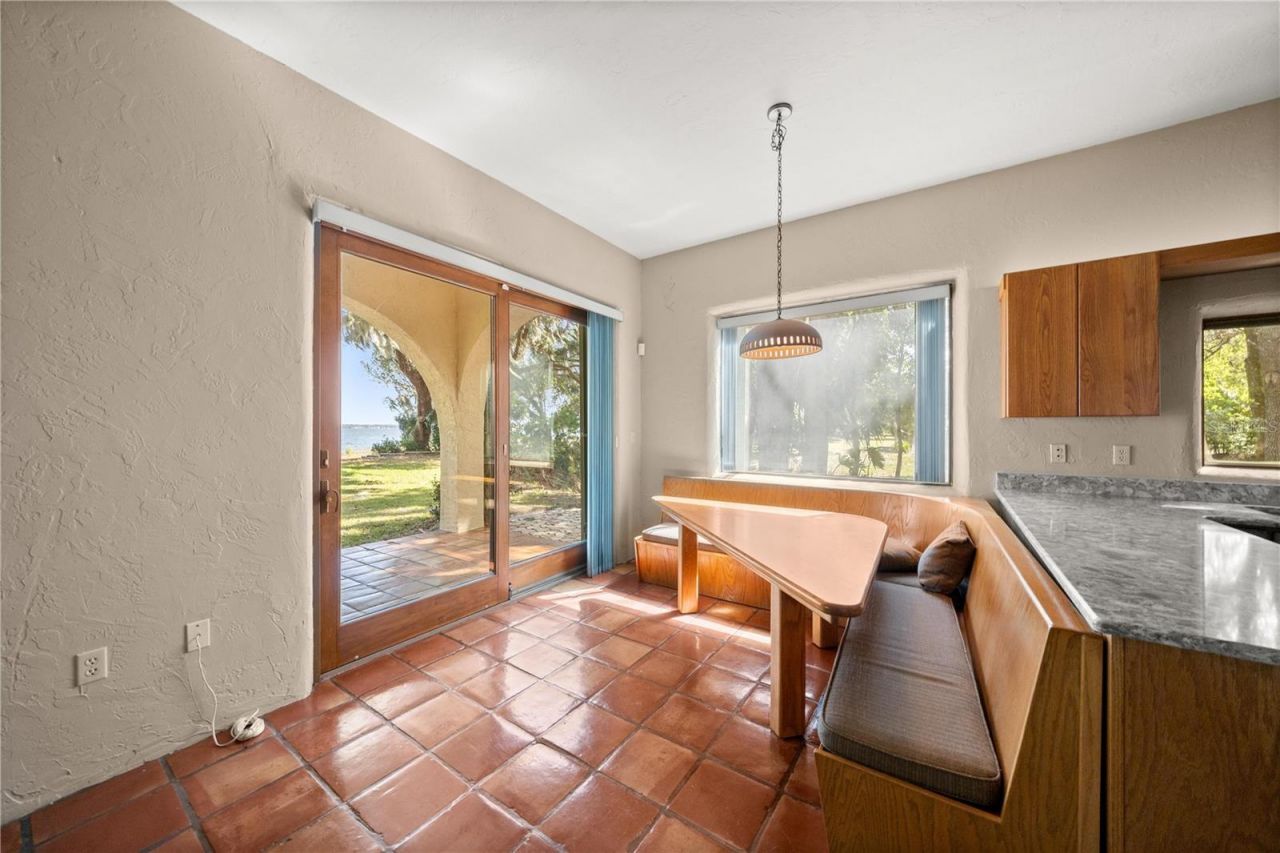 12621 SE Sunset Harbor Road, Weirsdale, FL 32195 Photo