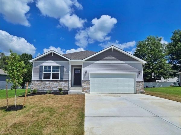 20930 W 217th Street, Spring Hill, KS 66083