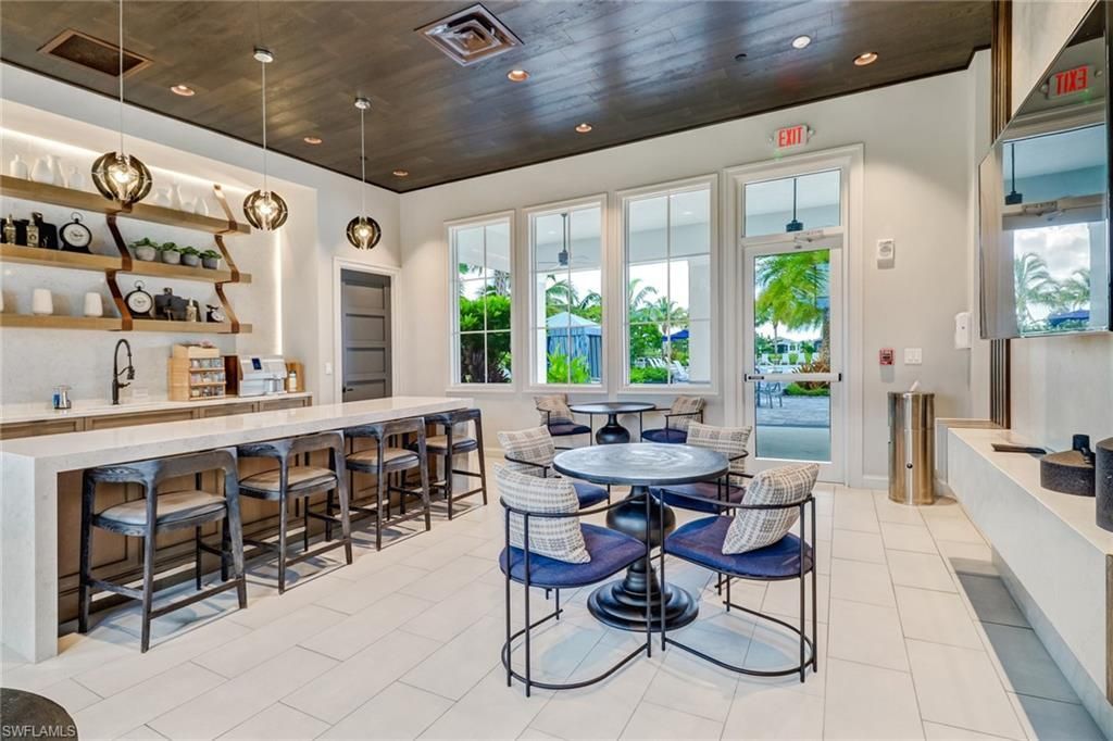8966 Saint Lucia Dr, Naples, FL 34114 Photo