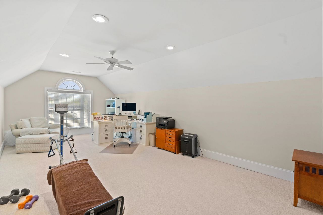 8013 Wacobee Dr. Photo 32