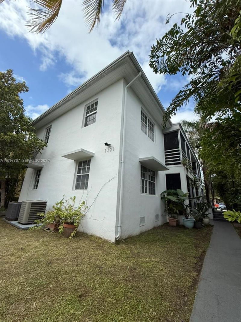 1791 Marseille Dr , Miami Beach, FL 33141 Photo