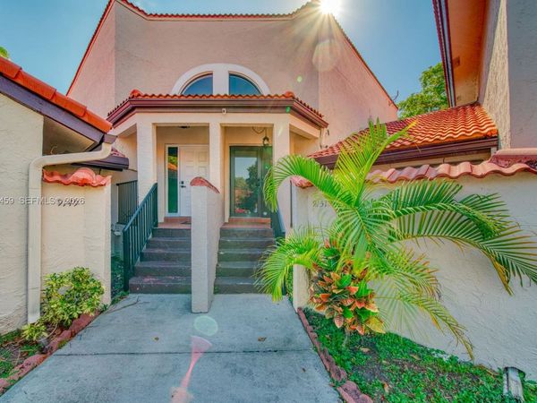 9151 W Sunrise Blvd , Plantation, FL 33322