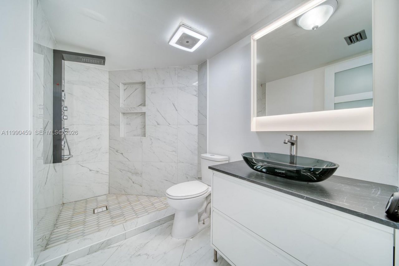 9151 W Sunrise Blvd, Plantation, FL 33322 Photo