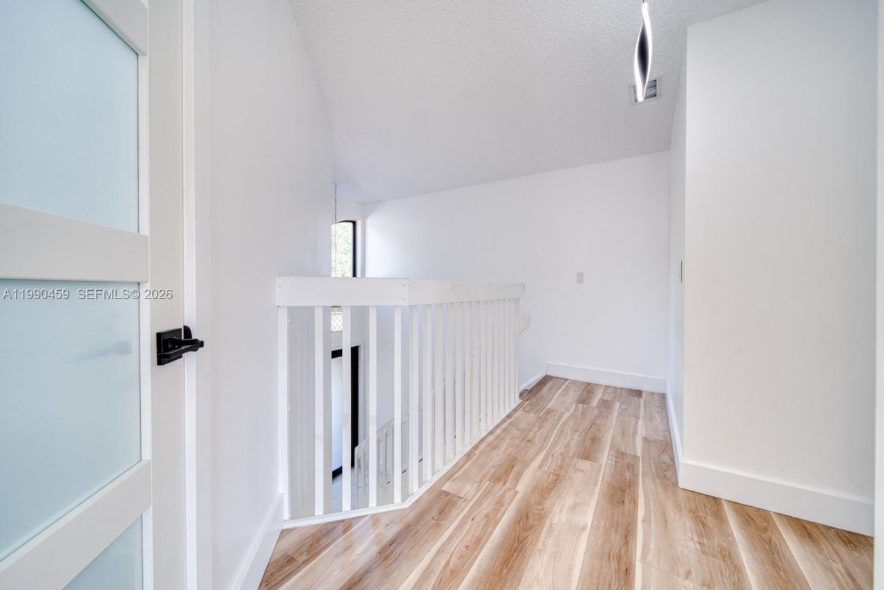 9151 W Sunrise Blvd , Plantation, FL 33322 Photo